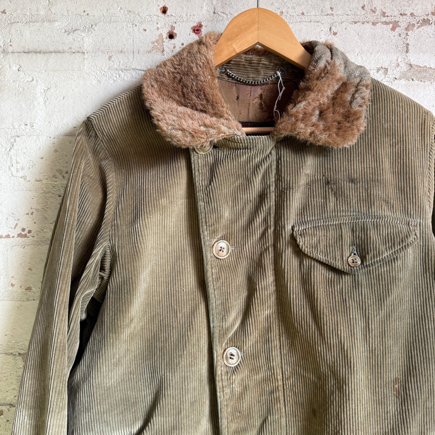 1970s Green Corduroy Invertere Hunting Jacket