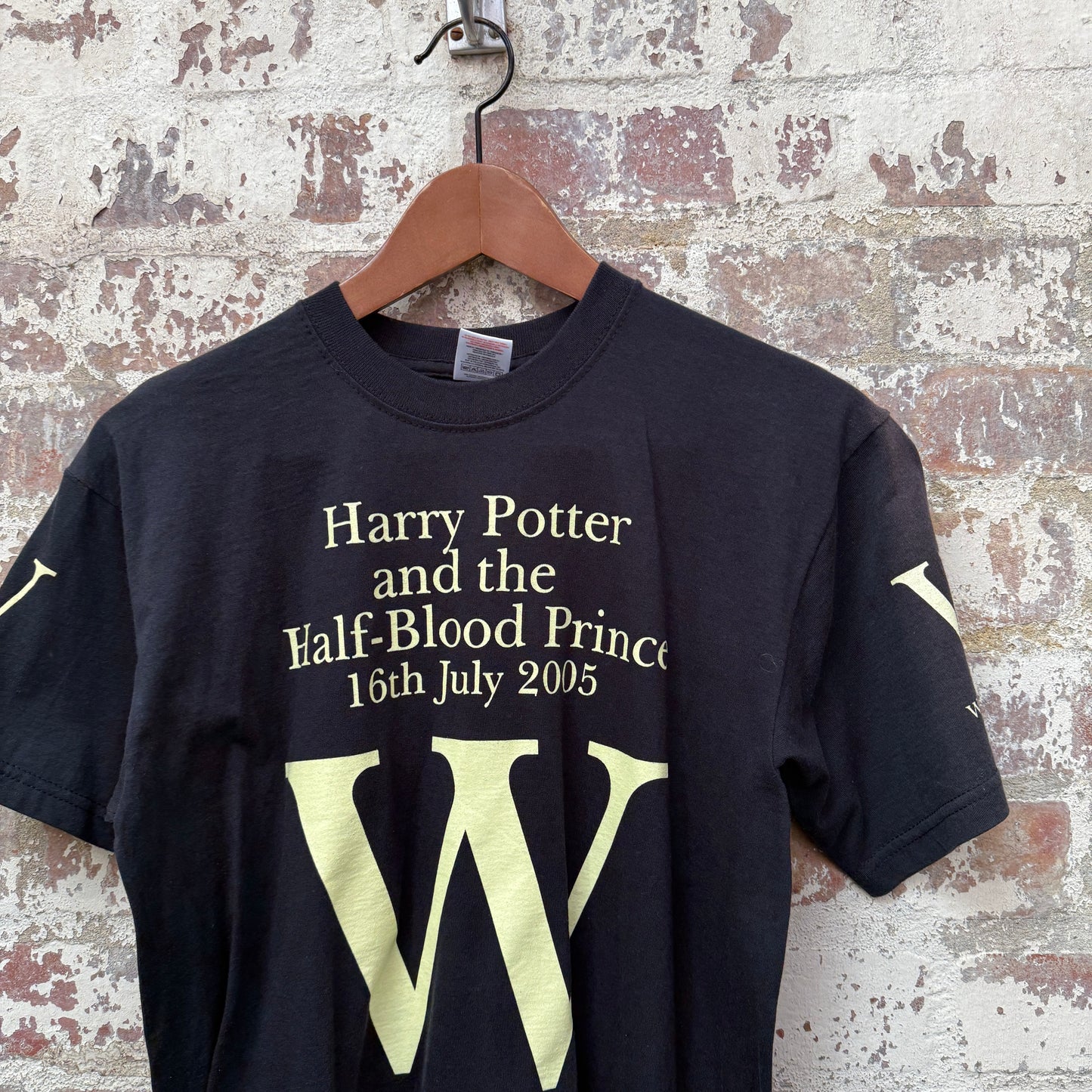 2000s Black Harry Potter Graphic T-Shirt