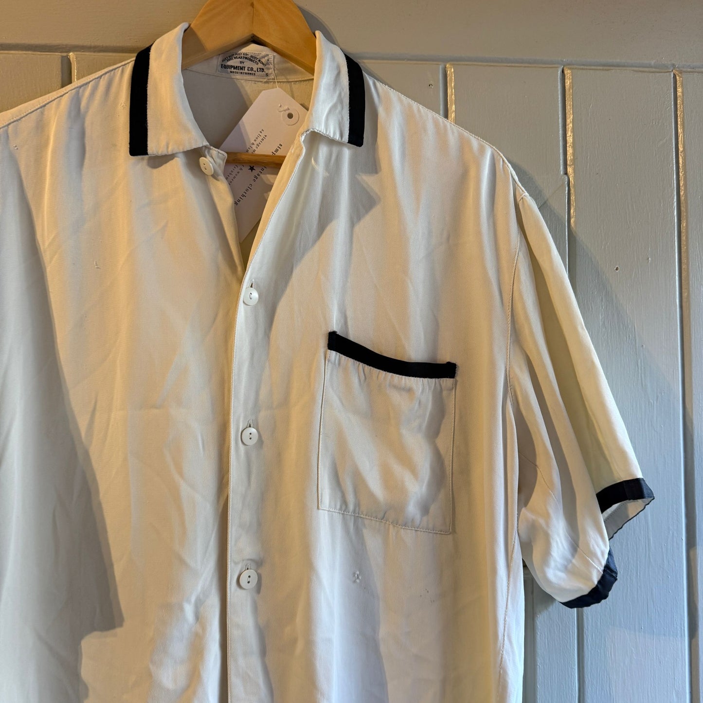 1950s Style 1980s White Rayon Gaberdine Shirt