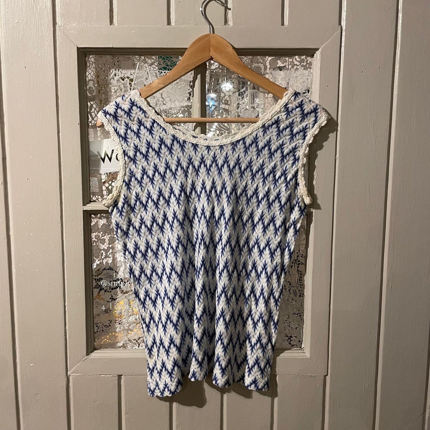 1970s White and Blue Knitted Vest Blouse