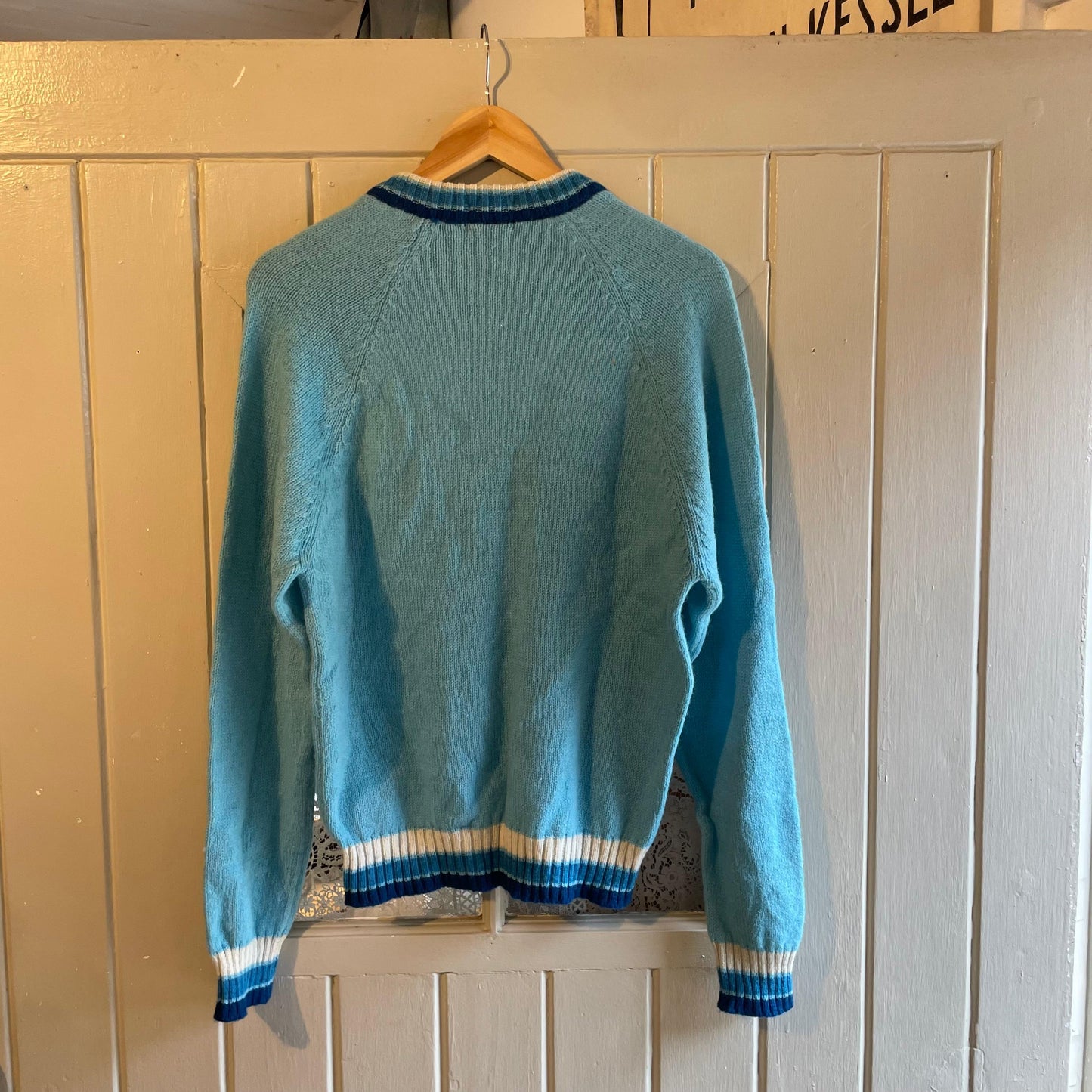 1970s Blue V-Neck Knitted Jumper