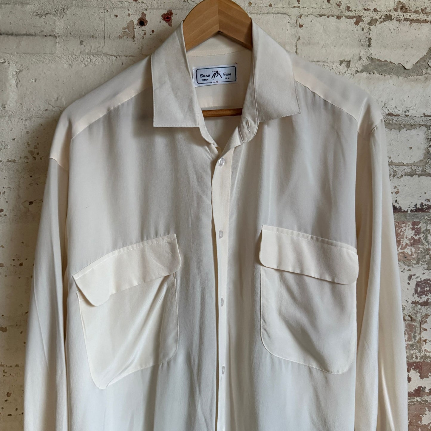 1980s Cream Silk Long-sleeve button up Shirt