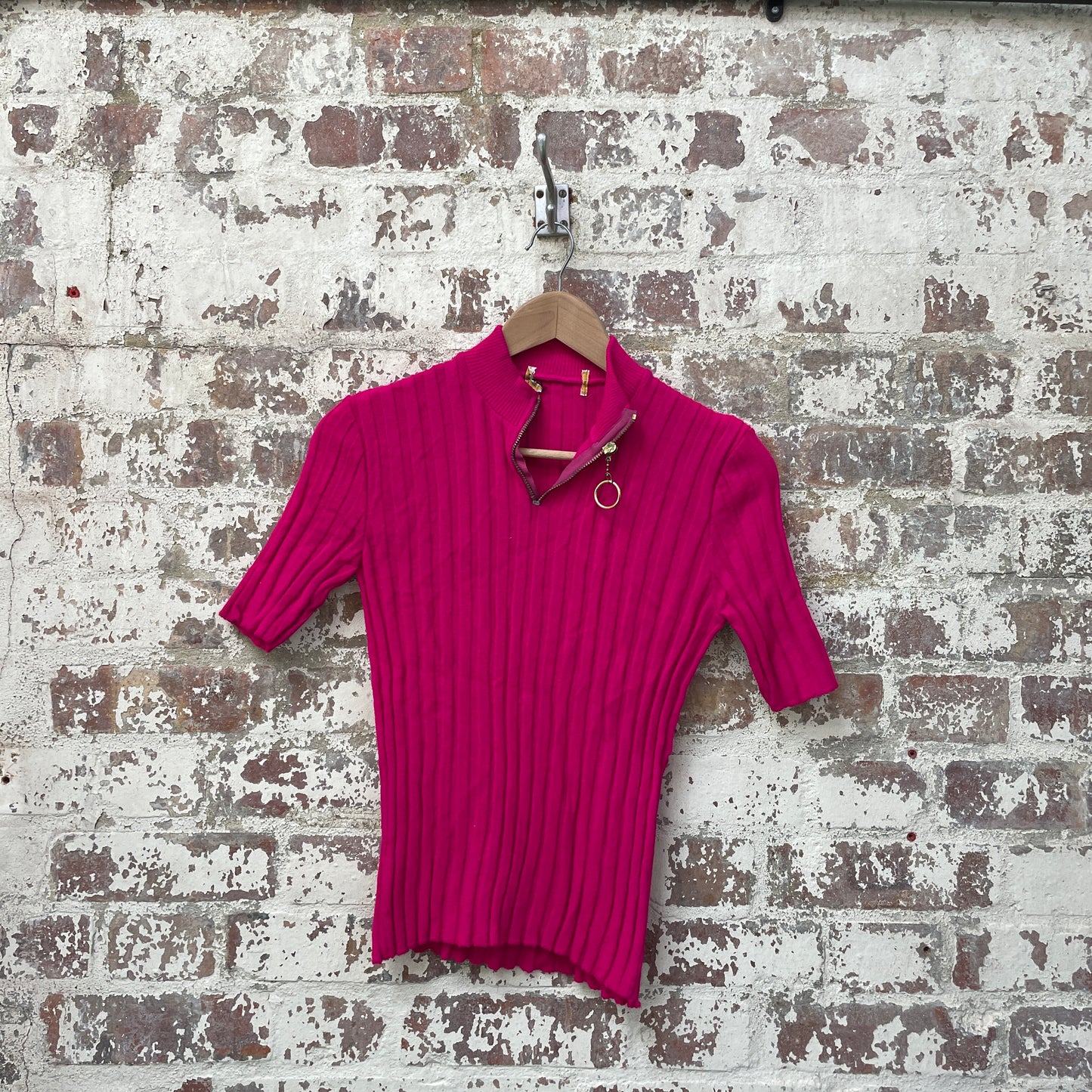 Vintage 1970s 1980s Hot Pink Zipped Knitted Shirt