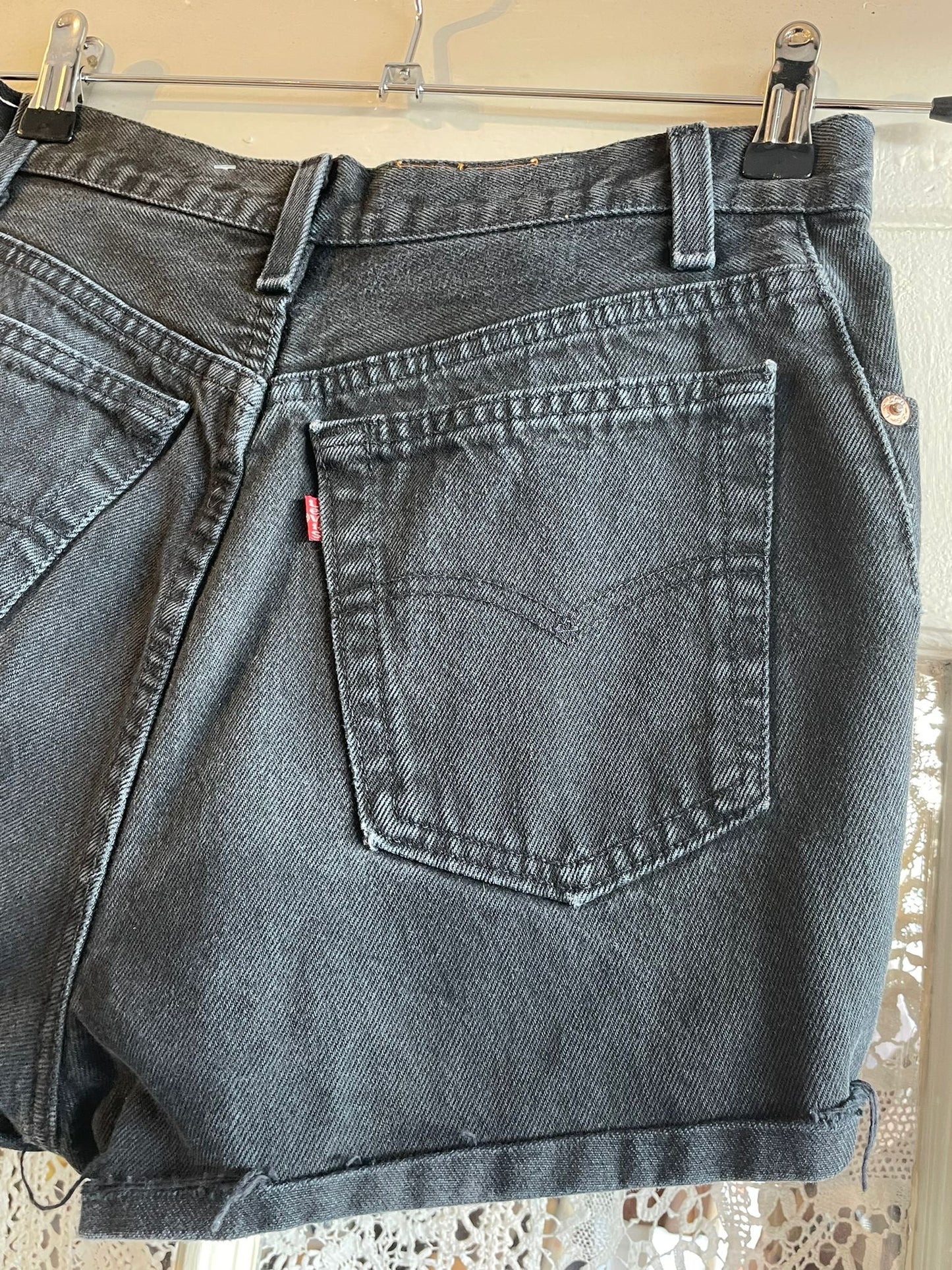 1990s Black levis Denim Shorts