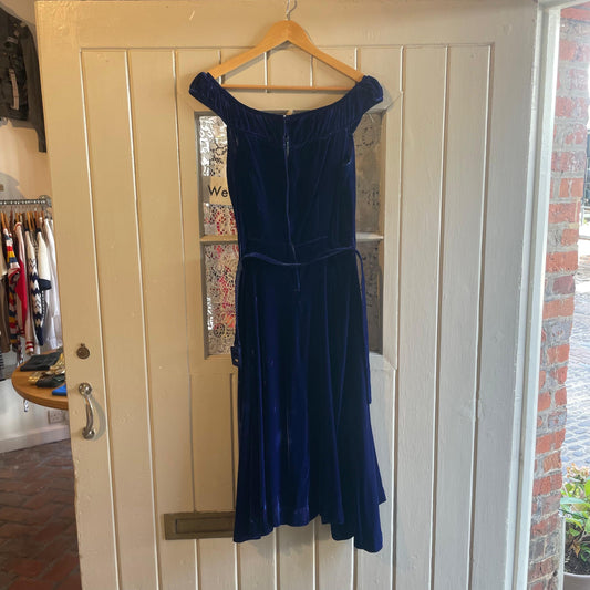 1960s Blue Crushed Velvet Evening Style Dress