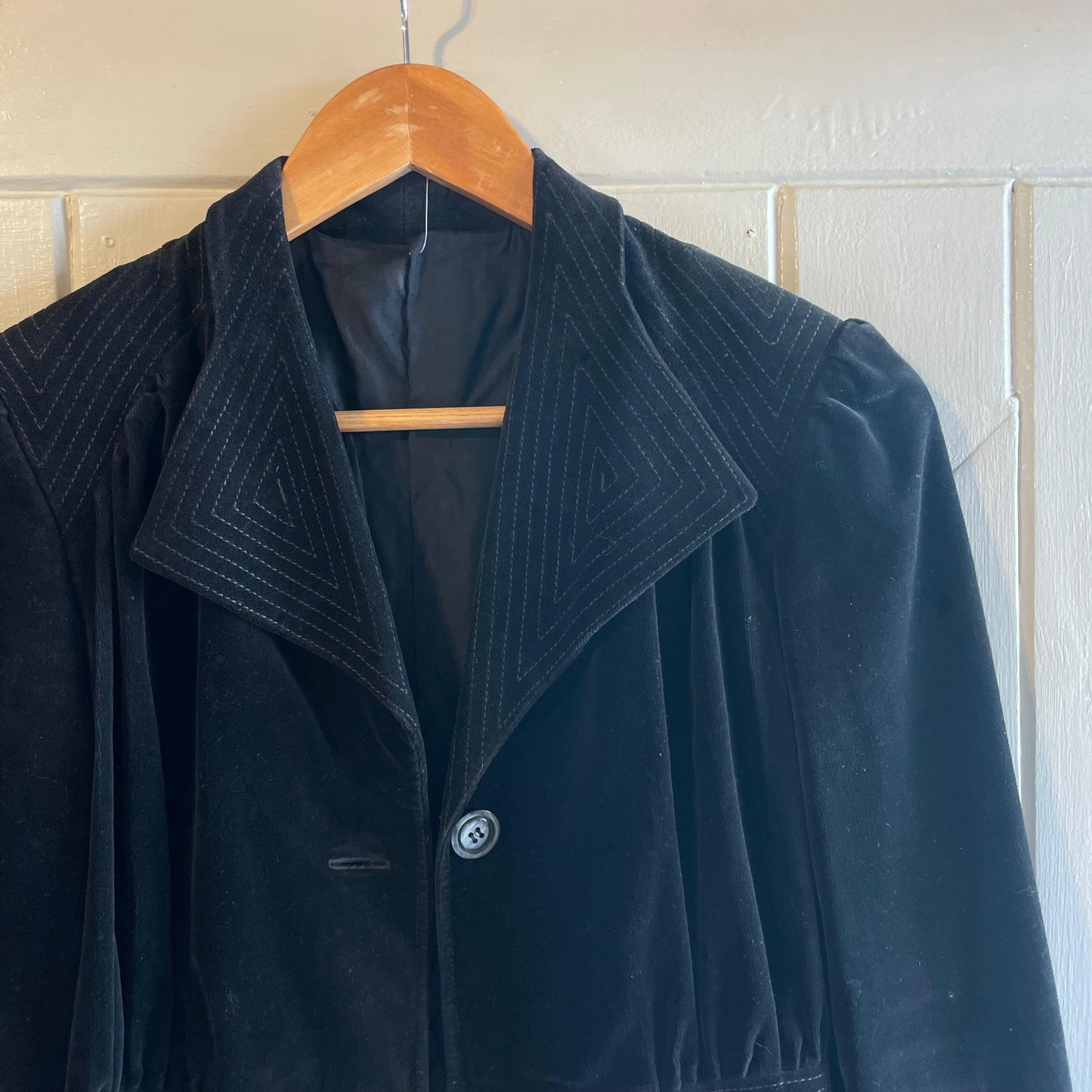 1970s Black Embroidered Velvet Suede Blazer Jacket