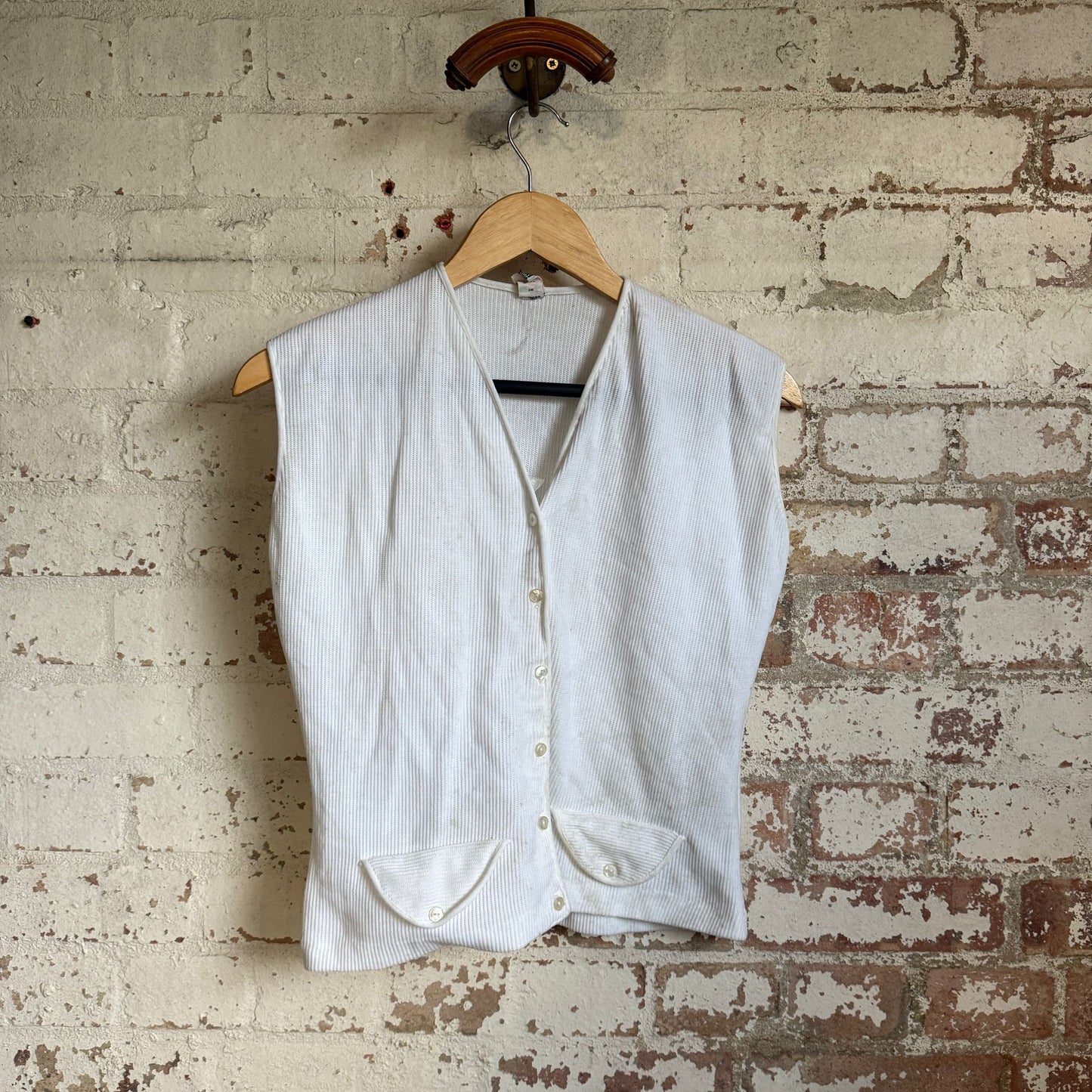 1970s White Knitted Vest T-Shirt Top