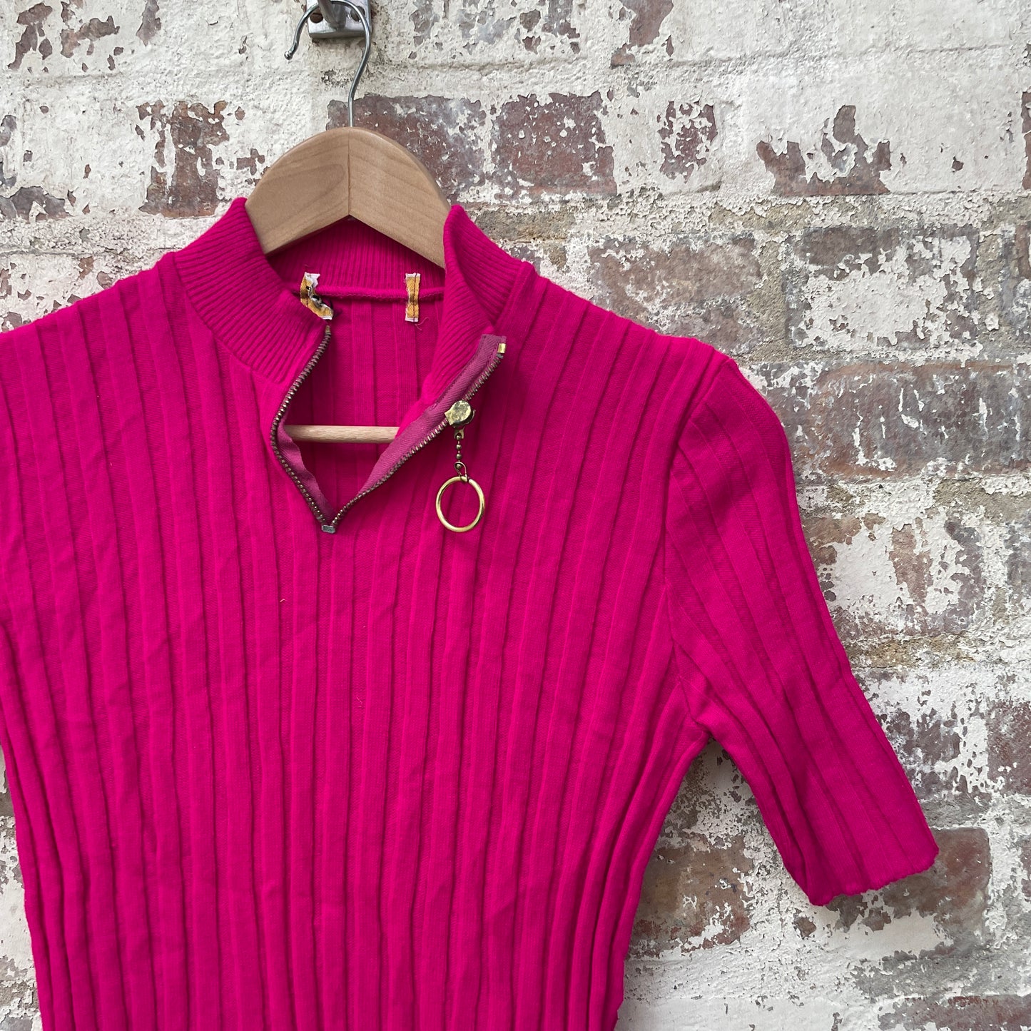 Vintage 1970s 1980s Hot Pink Zipped Knitted Shirt
