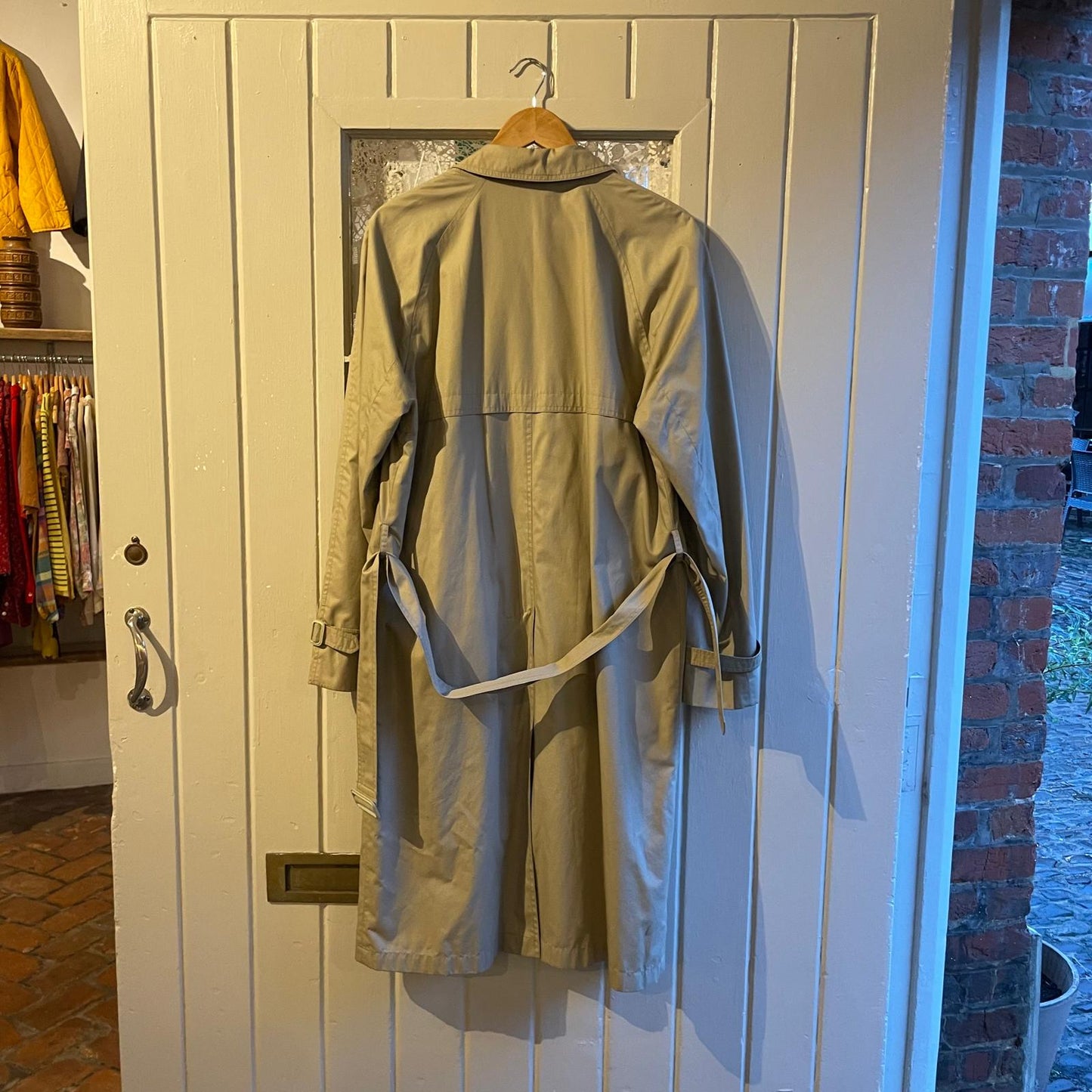 1980s Cream Barcauta Mens Trenchcoat Mac Jacket