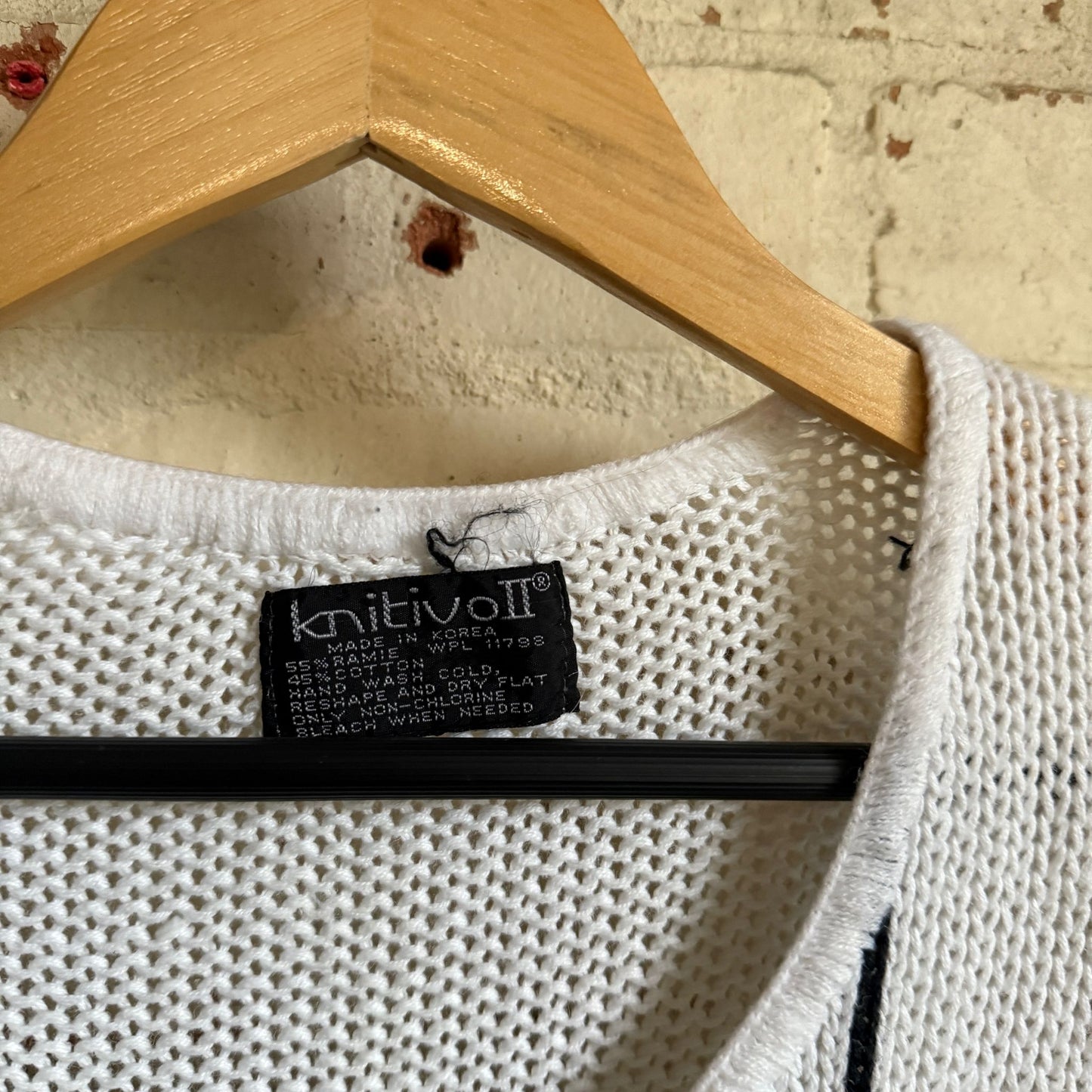 1980s White Knitted Short Sleeve Snail Sweater