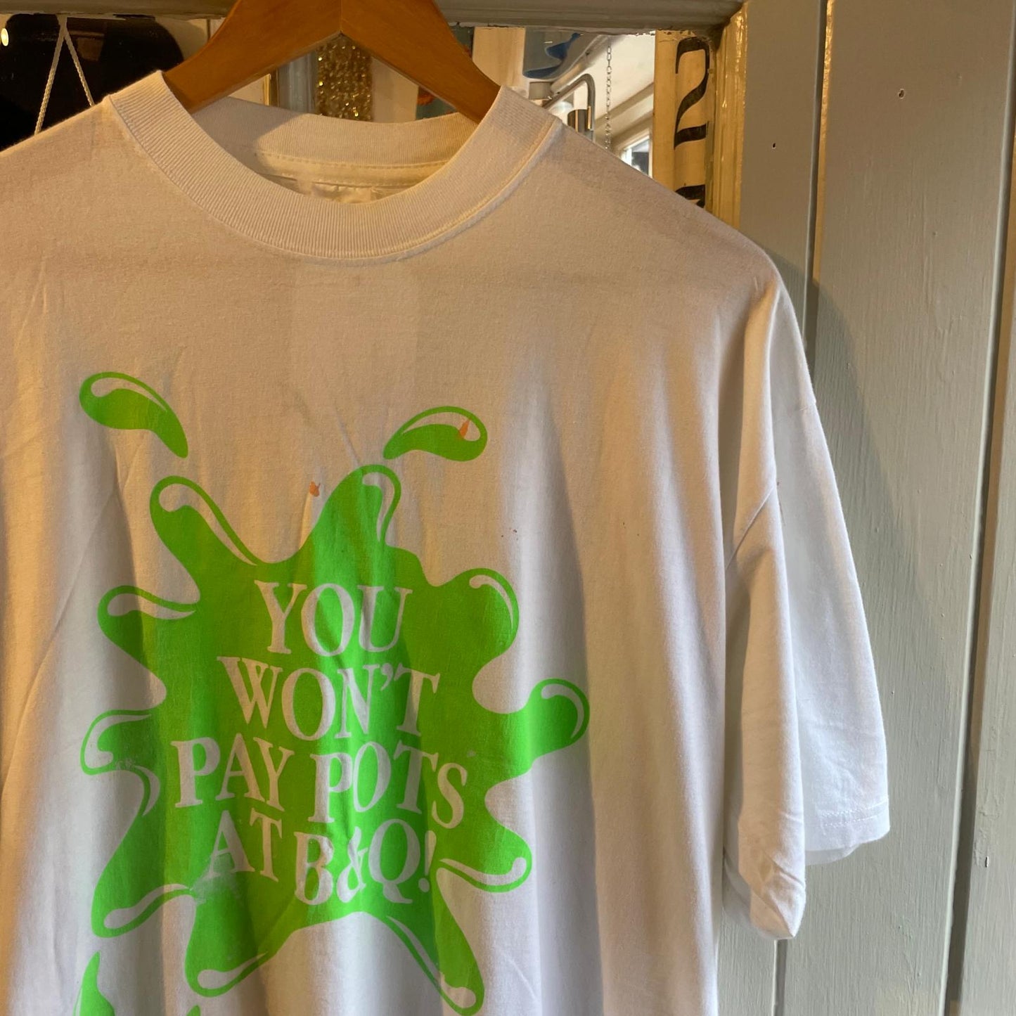 1990s White B&Q Worker Graphic T-shirt