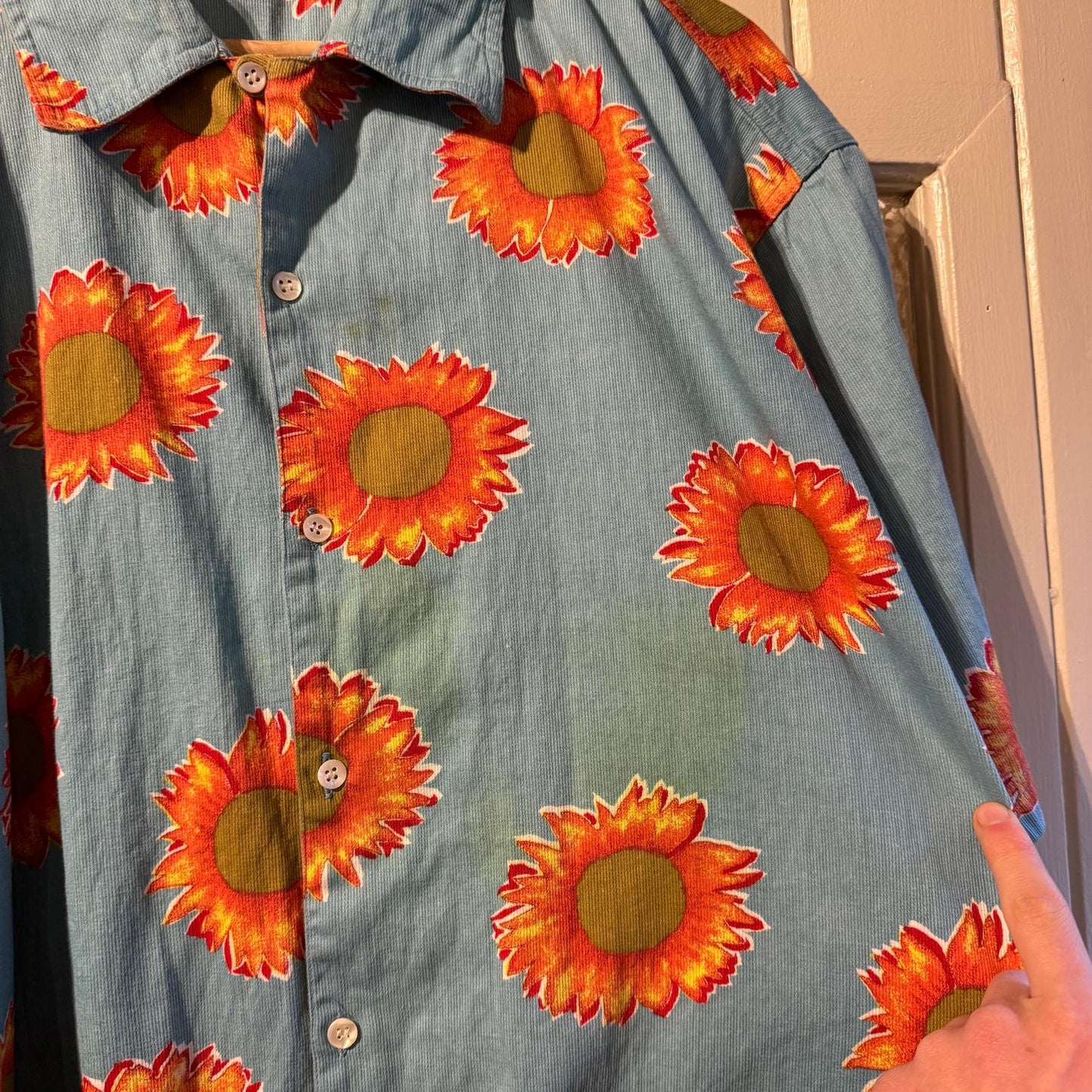 1990s Blue Ringspun Sunflower Print Button Shirt